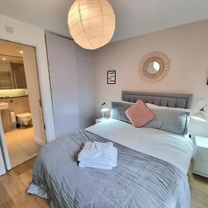 London City Apartments Apartment