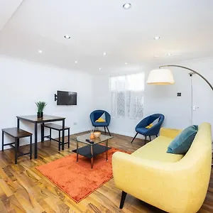 Modern - 5 Mins To Whitechapel Station Holiday home